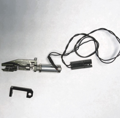 Зажим для подачи ленты под углом 90 градусов с глубоким доступом для установок моделей 4523/4526 (БУ)